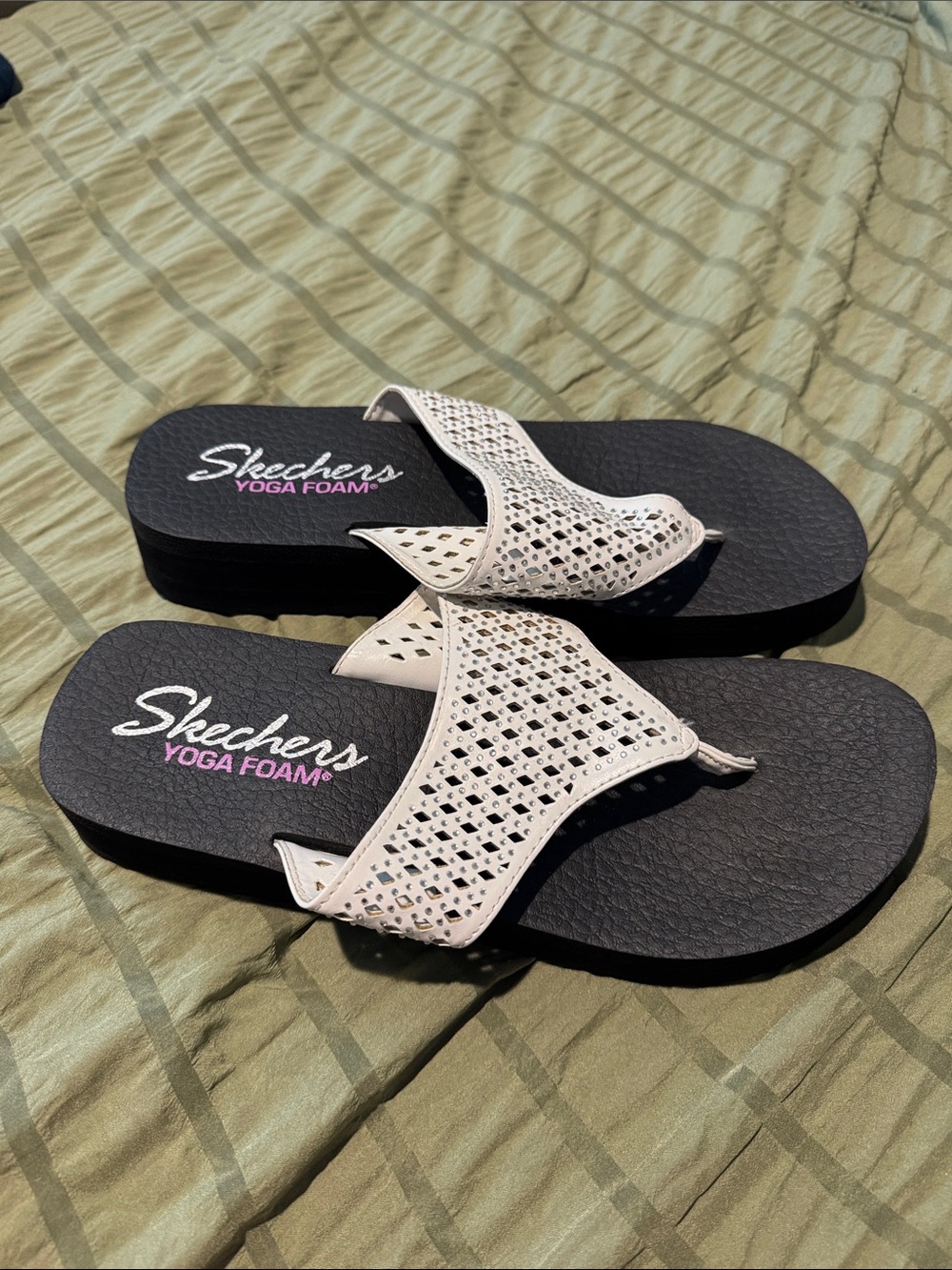 Skechers yoga foam sandals - Picture 2 of 5